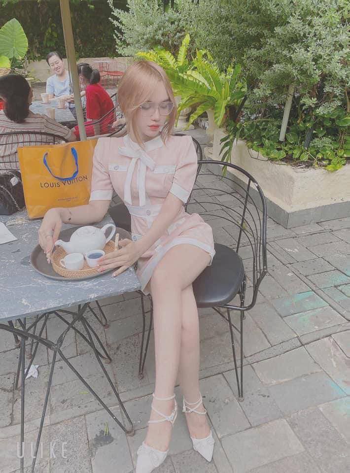Lớn rồi nhưng vẫn được mẹ cho bú ti